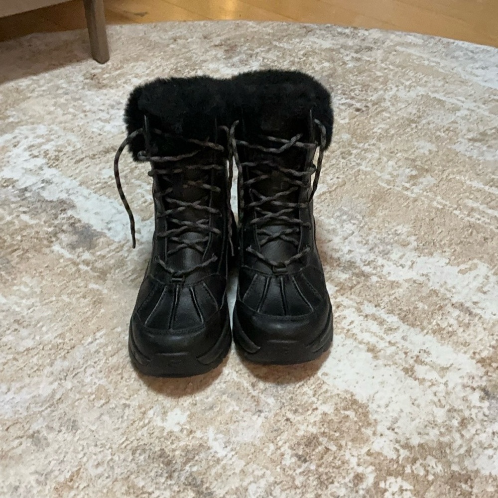 Ugg Yose Fluff Boots